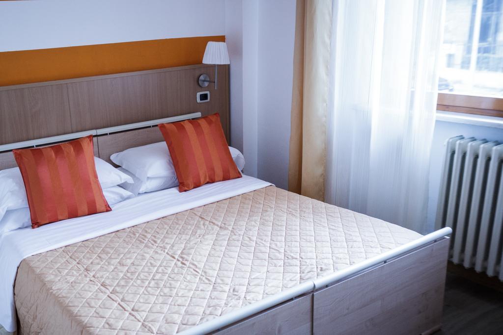 Twelve Hotel Moncalieri Room photo