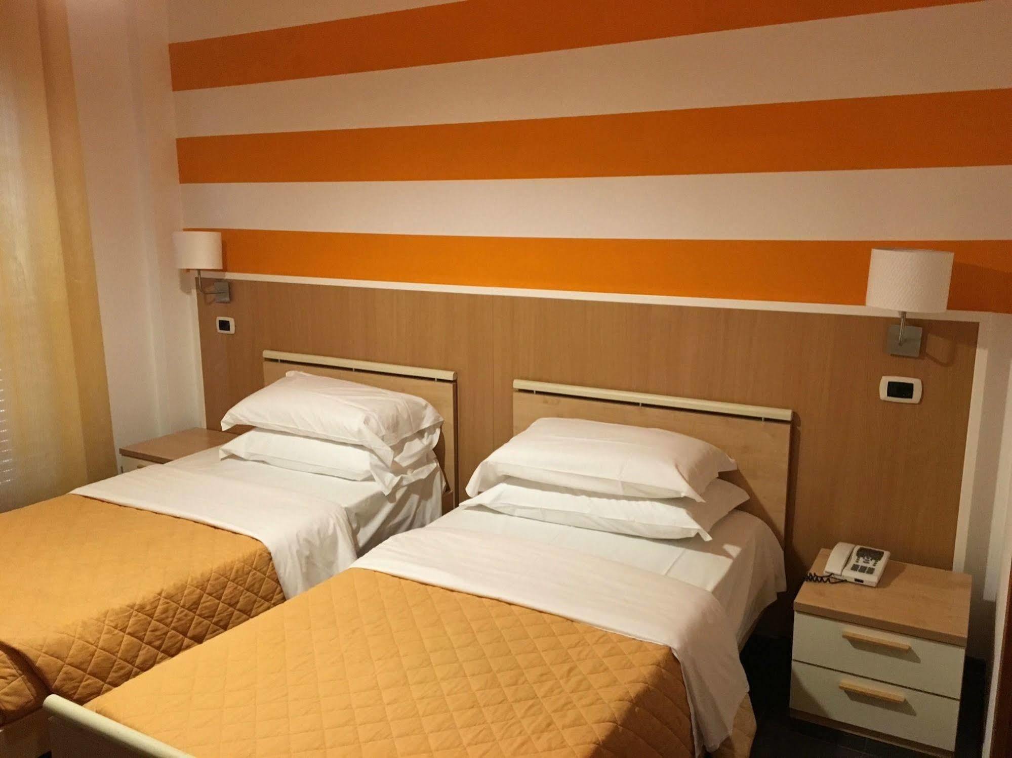 Twelve Hotel Moncalieri Room photo