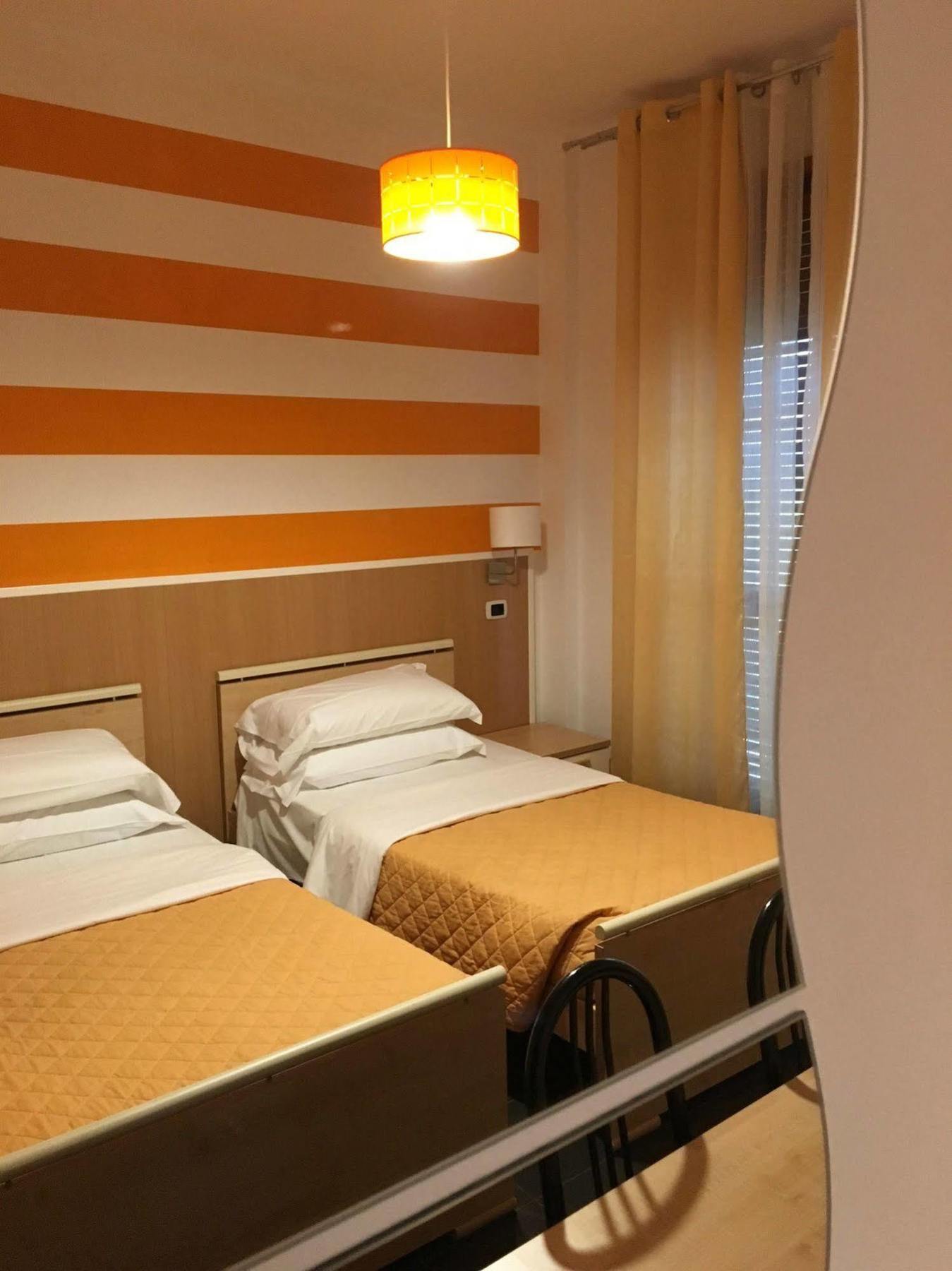 Twelve Hotel Moncalieri Room photo